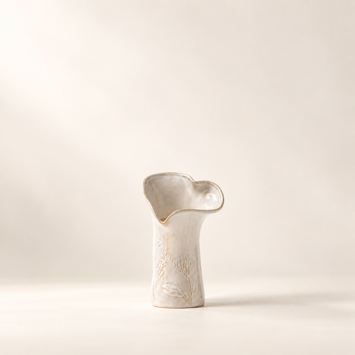 Wavy Rim Stem Styling Vase