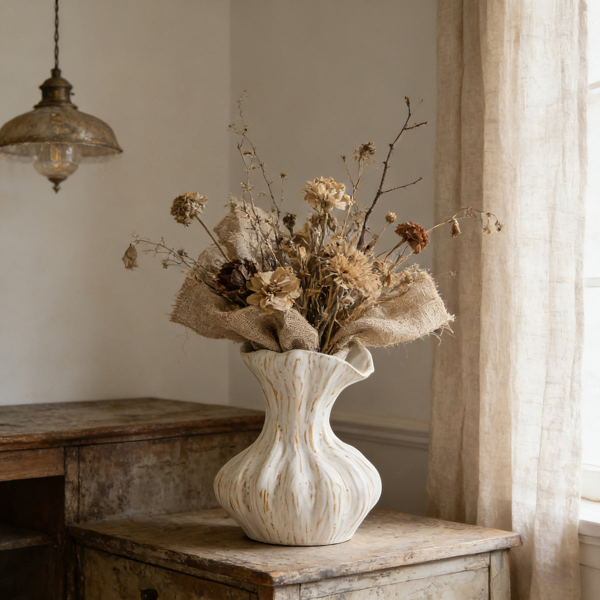 MCOIKY®Off-White Textured Accent Vase